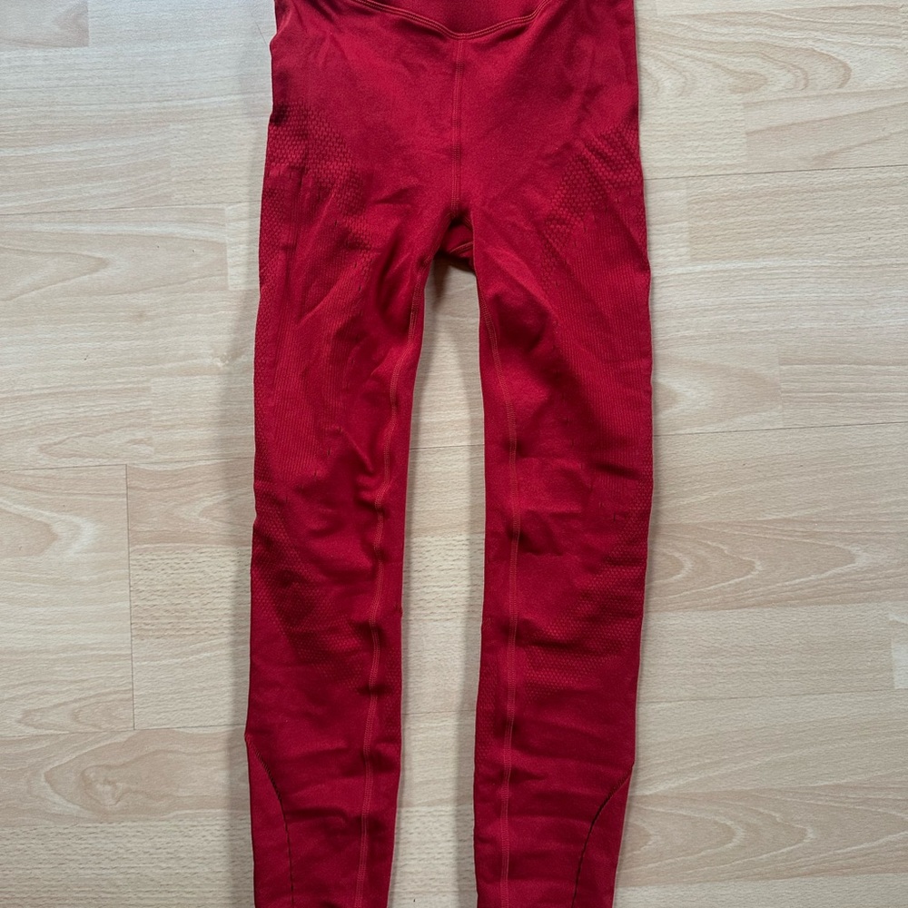 Fabletics Sculptknit Contour High Waisted Legging. NWT